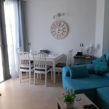 El Sonando/stylish/minutes From Swim Or Surf/well Equipped דירה *