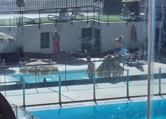 El Sonando/stylish/minutes From Swim Or Surf/well Equipped *