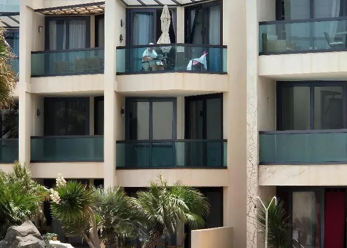 El Sonando/stylish/minutes From Swim Or Surf/well Equipped