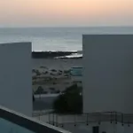 El Sonando/stylish/minutes From Swim Or Surf/well Equipped Appartement