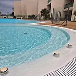 El Sonando/stylish/minutes From Swim Or Surf/well Equipped Appartement