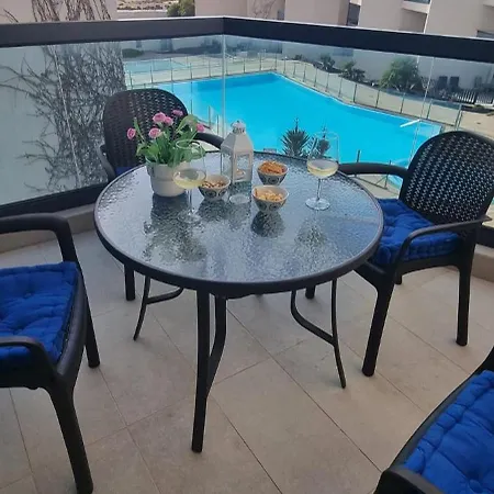 Apartamento El Sonando/stylish/minutes From Swim Or Surf/well Equipped *