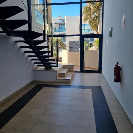 El Sonando/stylish/minutes From Swim Or Surf/well Equipped