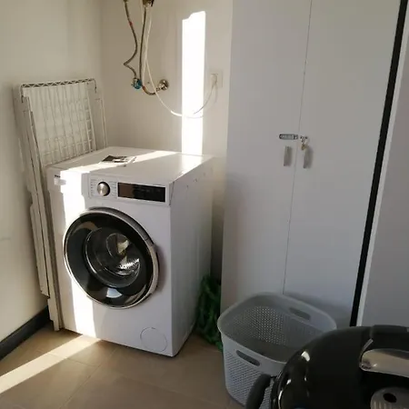 El Sonando/stylish/minutes From Swim Or Surf/well Equipped Daire