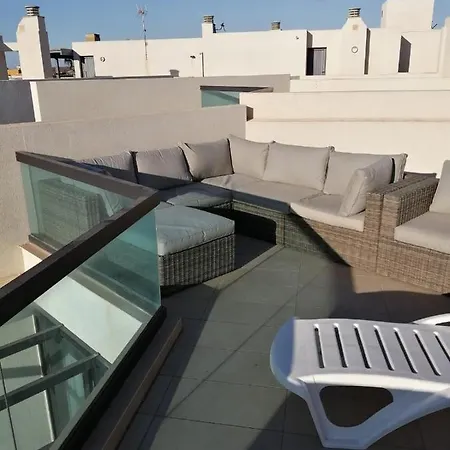 El Sonando/stylish/minutes From Swim Or Surf/well Equipped Daire *